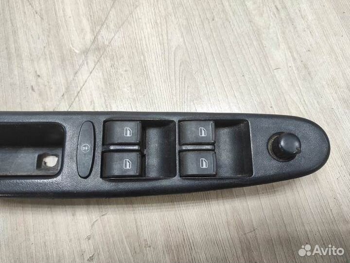 Блок управления стеклоподъемниками Chery Amulet A1