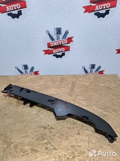 Накладка в салоне Range Rover Velar 2.0 PT204 2018