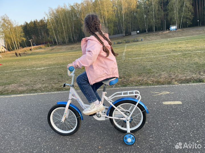 Детский велосипед 16r с дополнительными колесами