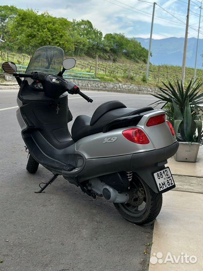 Piaggio X9