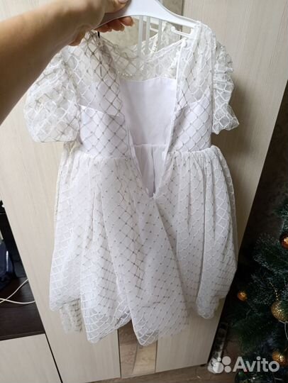 Платье нарядное для девочки 98-104