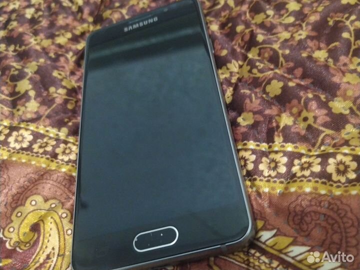 Телефон Samsung