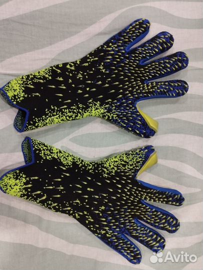 Вратарские перчатки adidas предатор pro