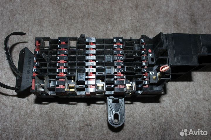 Блоки предохранителей Mercedes S-Class W140