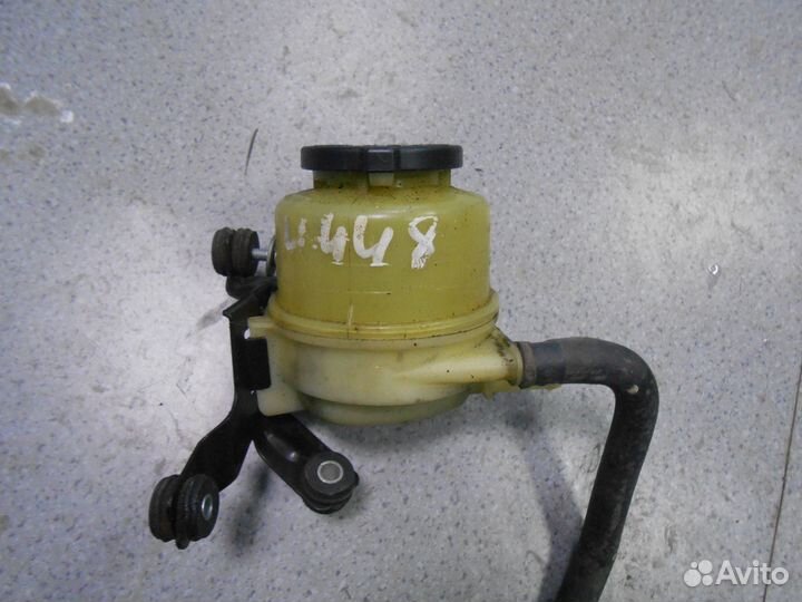 Бачок гур Toyota Camry 30 40 Lexus