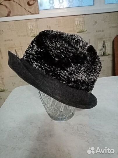 Разные шляпы и кепи