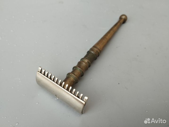 Бритвенный станок старинный