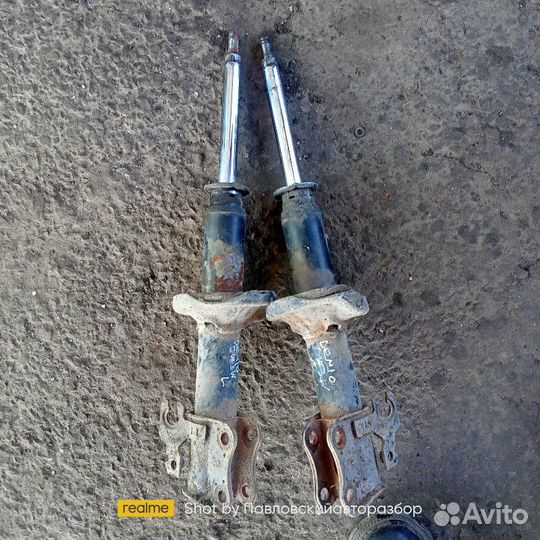 Стойка Mazda Demio