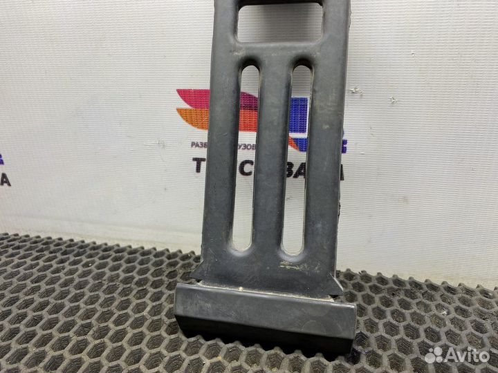 Крепёж крыла заднего