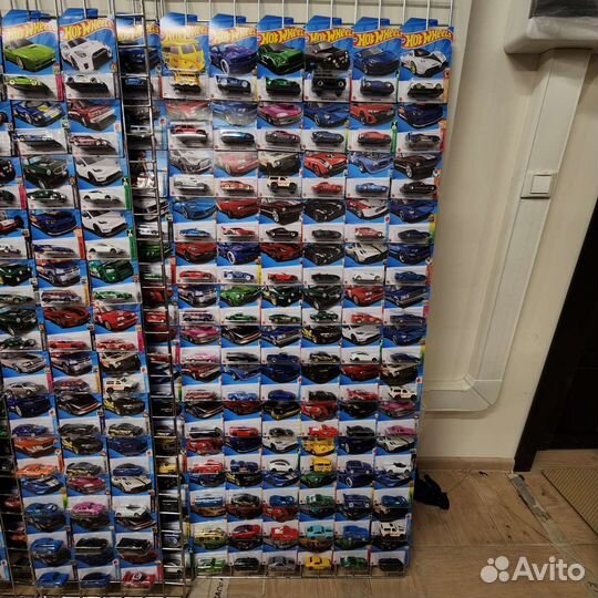 Hot Wheels Main из разных серий