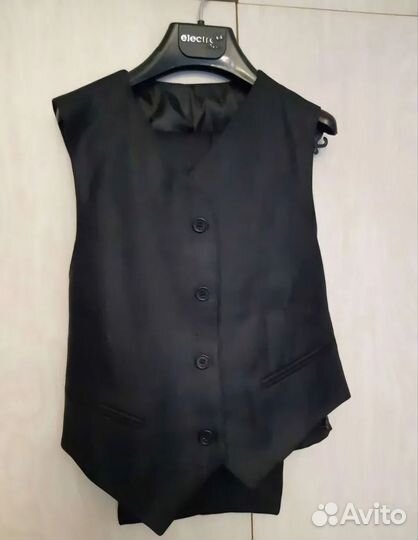 Костюм тройка для мальчика 128