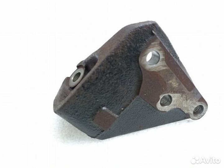 Кронштейн опоры двигателя Toyota Highlander 2 2GR