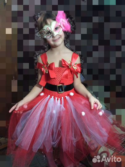 Платье праздничное