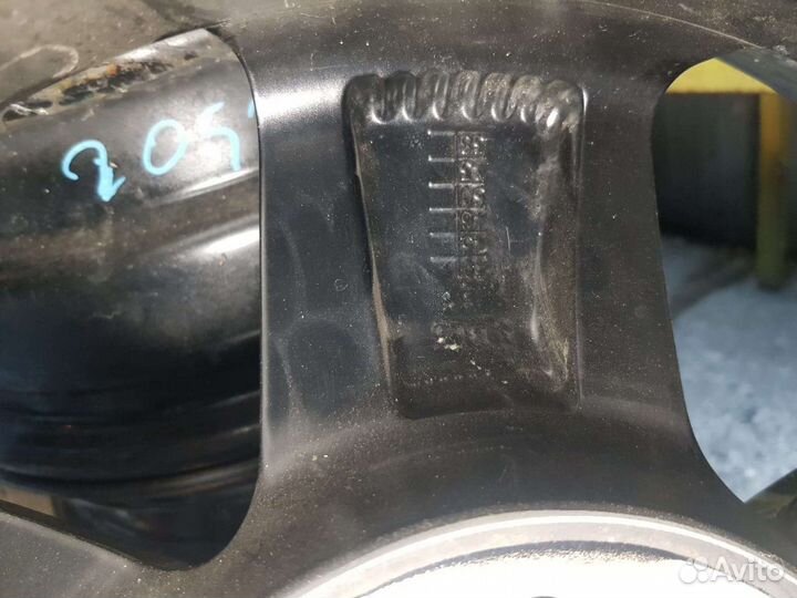 Диск r15 новый с резиной