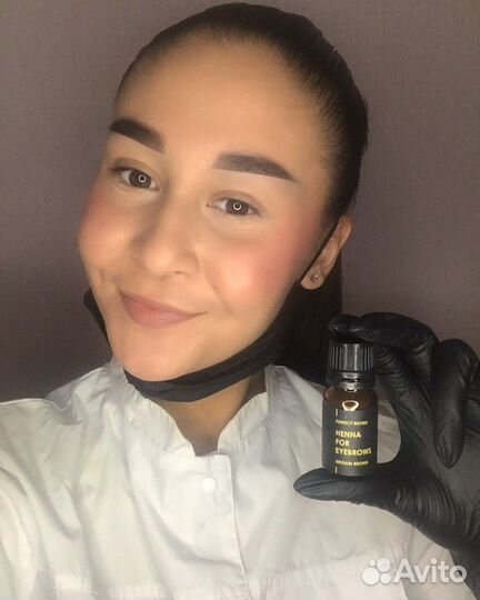 Мастер бровист