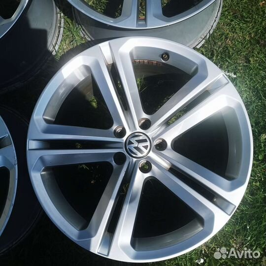 Диски VW Tiguan R-line R19 Mallory Borbet