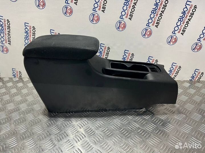 Подлокотник Mitsubishi Lancer 9