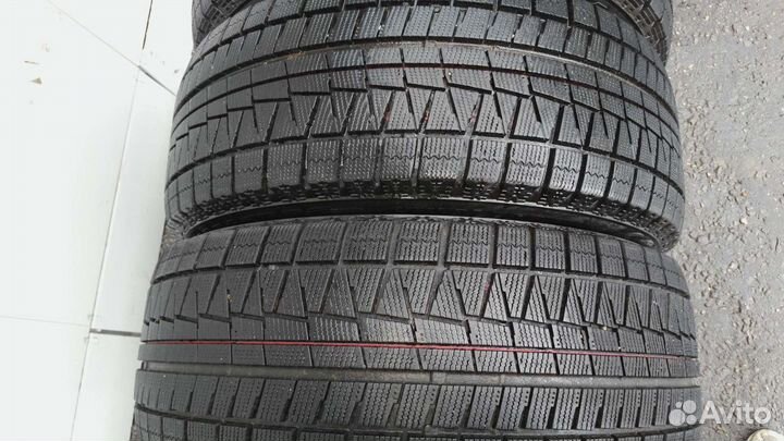 Bridgestone Blizzak Revo GZ 235/55 R17 99S
