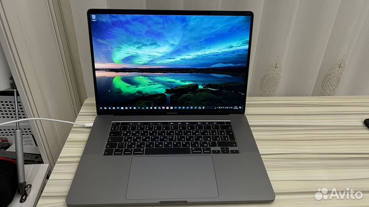 Apple MacBook Pro 16