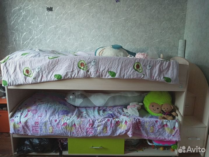 Продам 2ух ярусную кровать
