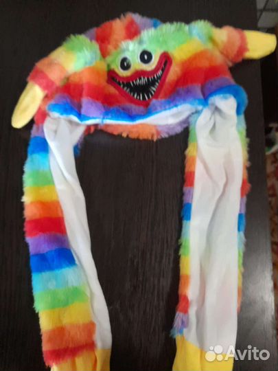 Радужная шапка хаги ваги с двигуемшя ушами светит