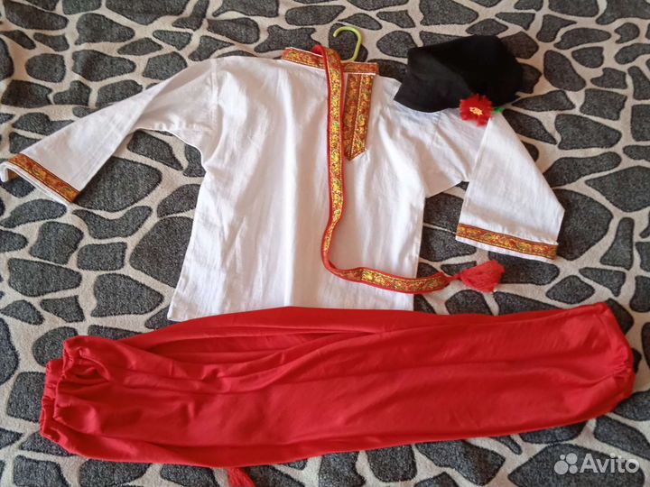 Прокат русско-народные костюмы 122,124,128,134