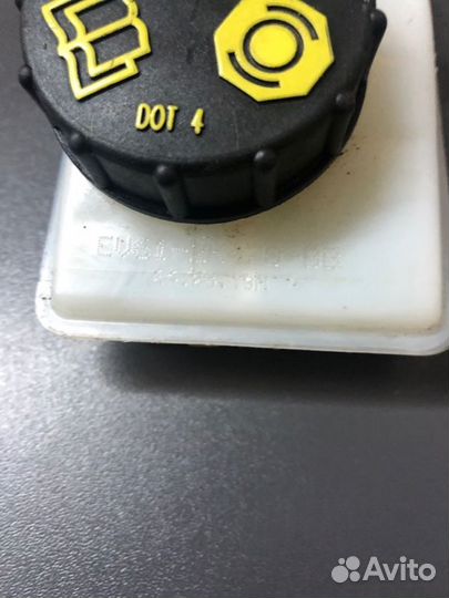 Бачок для тормозной жидкости Ford Kuga CBS 1.5