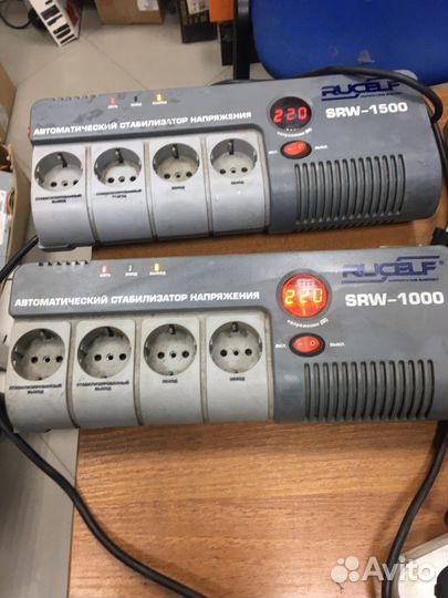 Стабилизатор напряжения