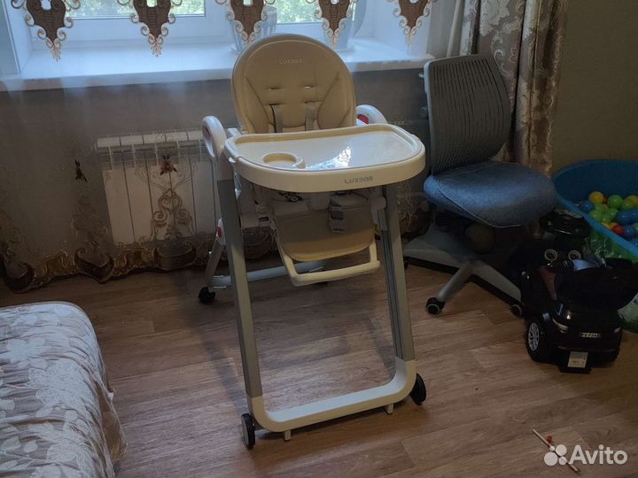 Детский стол и стул