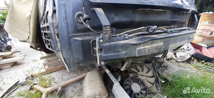 Задний усилитель бампера на Hyundai i40