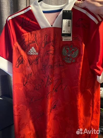 Футболка с росписями игроко сборной России