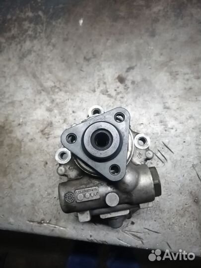 Насос гур audi a8 д3