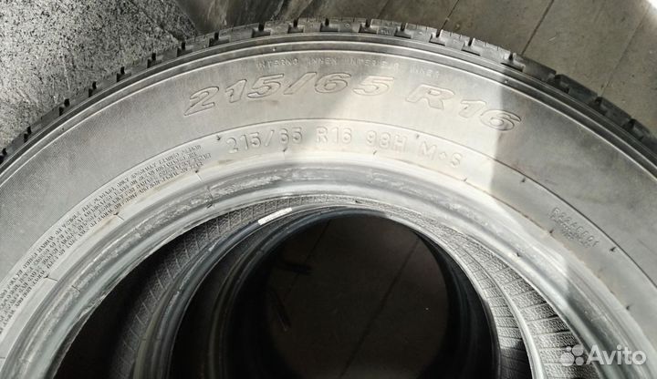 Pirelli Scorpion 215/65 R16