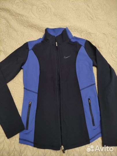 Спортивная куртка на худенького мальчика