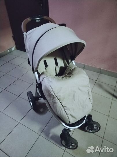 Прогулочная коляска nuovita