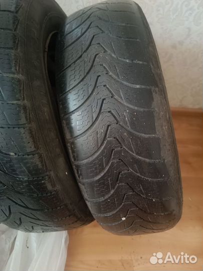 Штампованные диски r15 Форд с-Мах с резиной