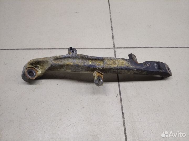 Кронштейн (сопут. товар) Hi Lux 2015