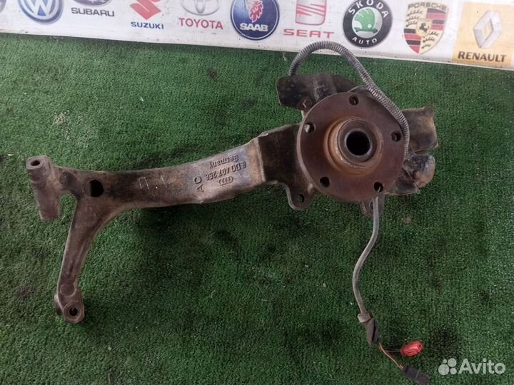 Кулак поворотный передний правый VW Passat B5