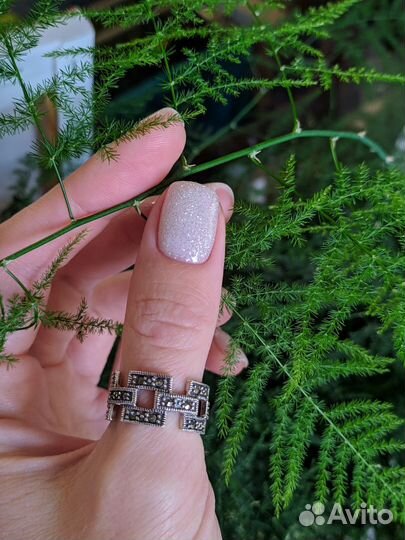 Серьги, кулон, кольцо с марказитом