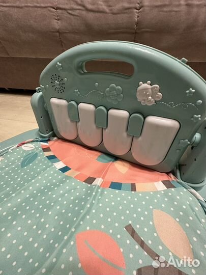 Развивающий коврик с пианино