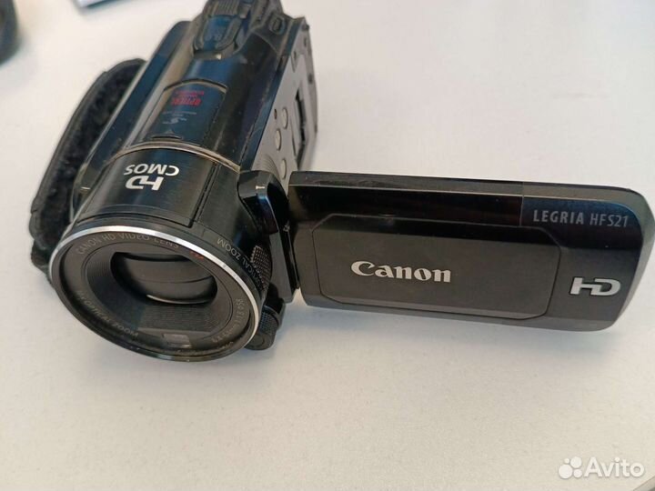 Видеокамера canon legria