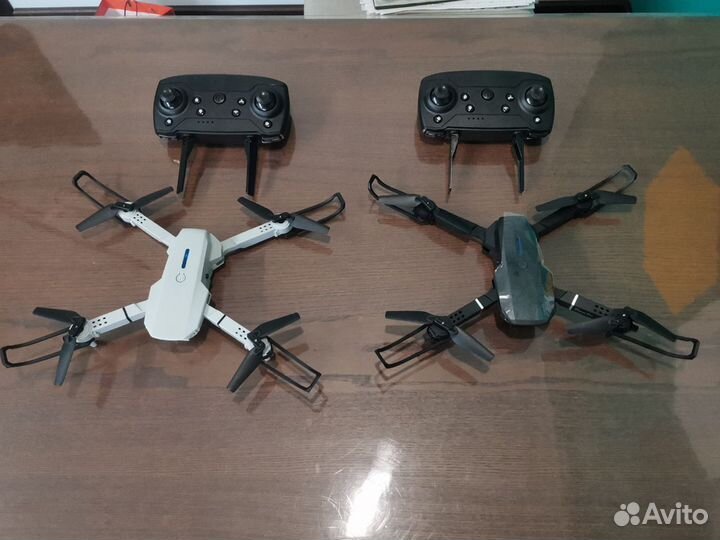 Квадракоптер - дрон с двумя камерами