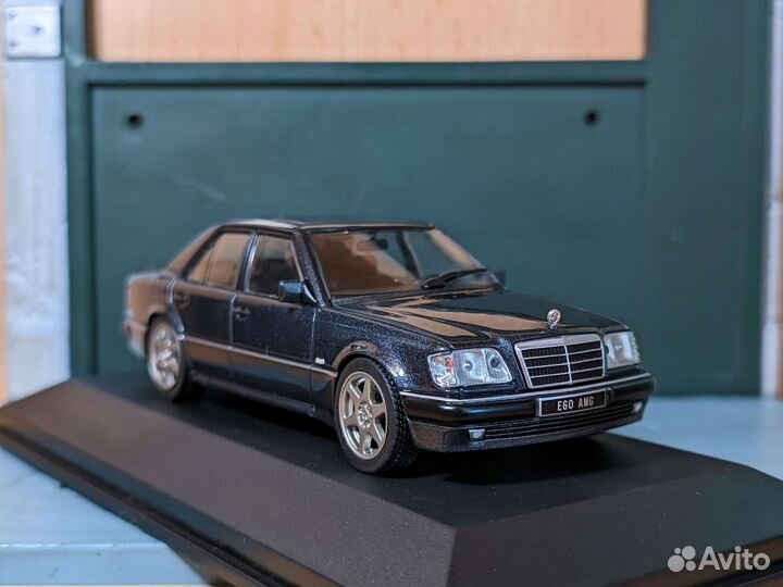 Solido 1:43 Mercedes W124 E60 AMG