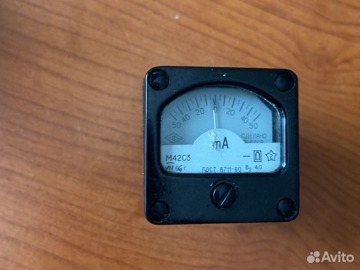 Вольтметры М42101, М4203