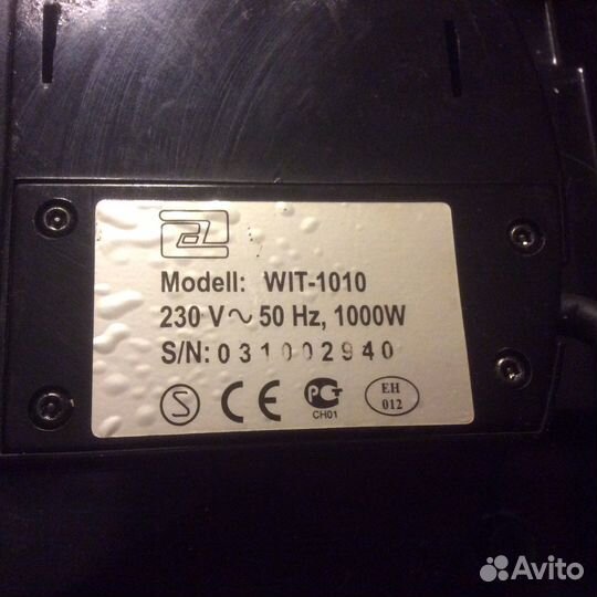 Электрическая вафельница