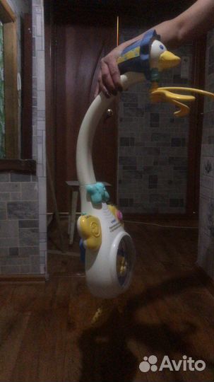 Музыкальный мобиль с проекцией на потолок