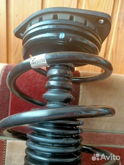 Амортизатор передний renault