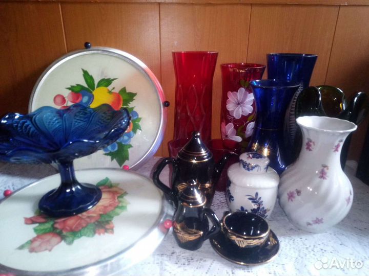 Вазы цветное стекло, фарфор,тортница