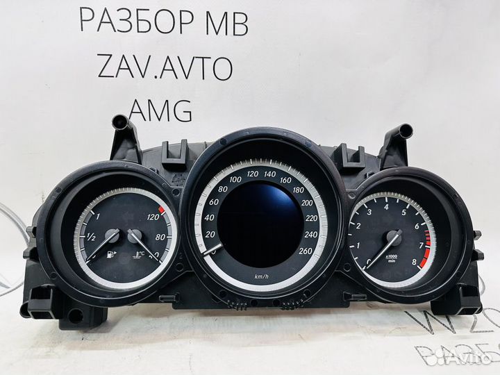 Панель приборов Mercedes-Benz C-класс