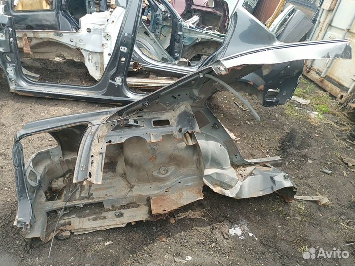 Крыло заднее левое Mercedes Benz W202 1993-2000 г